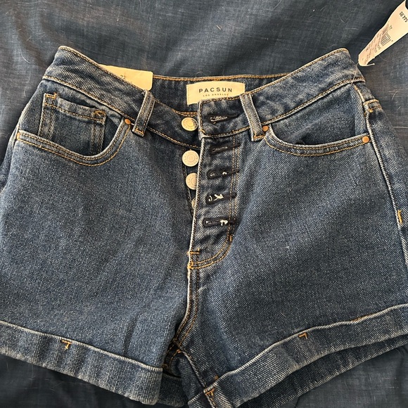 PacSun Blue Denim Women's Shorts Button Up, 5 Pockets NWT, FUN!! - Picture 6 of 8